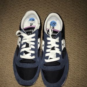 Saucony jazz tennis shoes